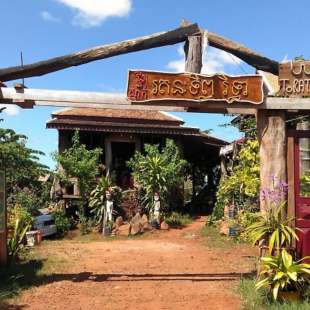 Ratanak Tep Rithea Homestay Banlung Exterior photo